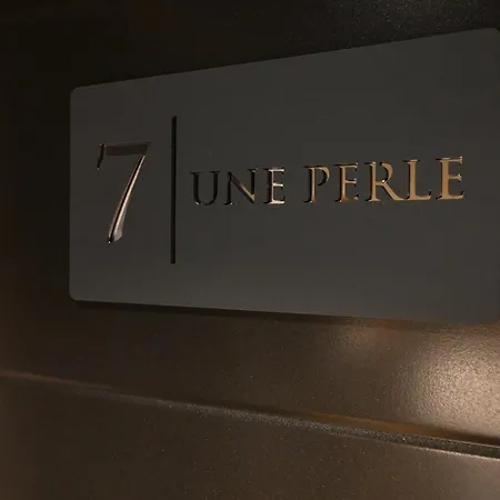 Perle Au Bord De L'eau *