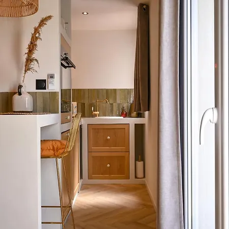 Perle Au Bord De L'eau