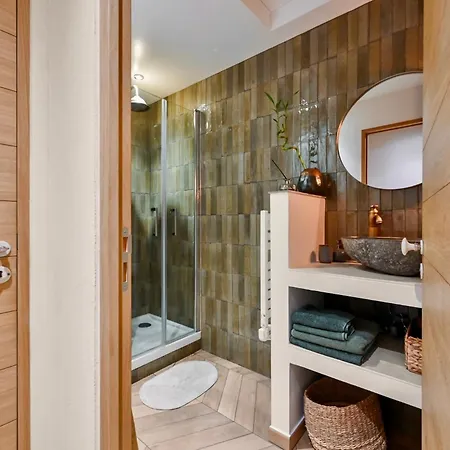 Perle Au Bord De L'eau *